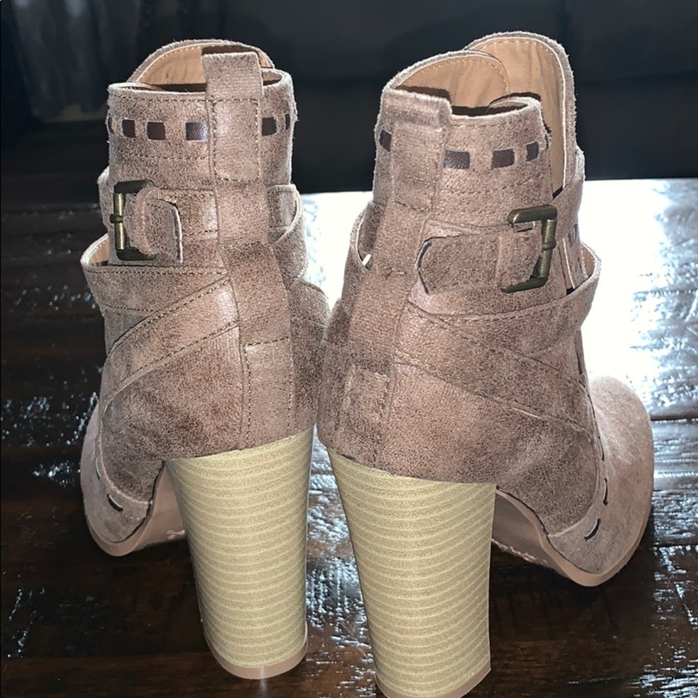 Qupid Booties - Picture 3 of 5